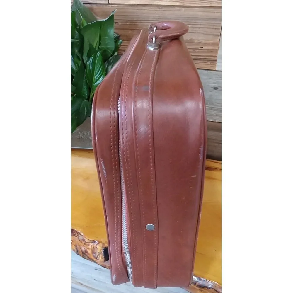 VTG Leather Overnight Suit Case Travel Bag Retro